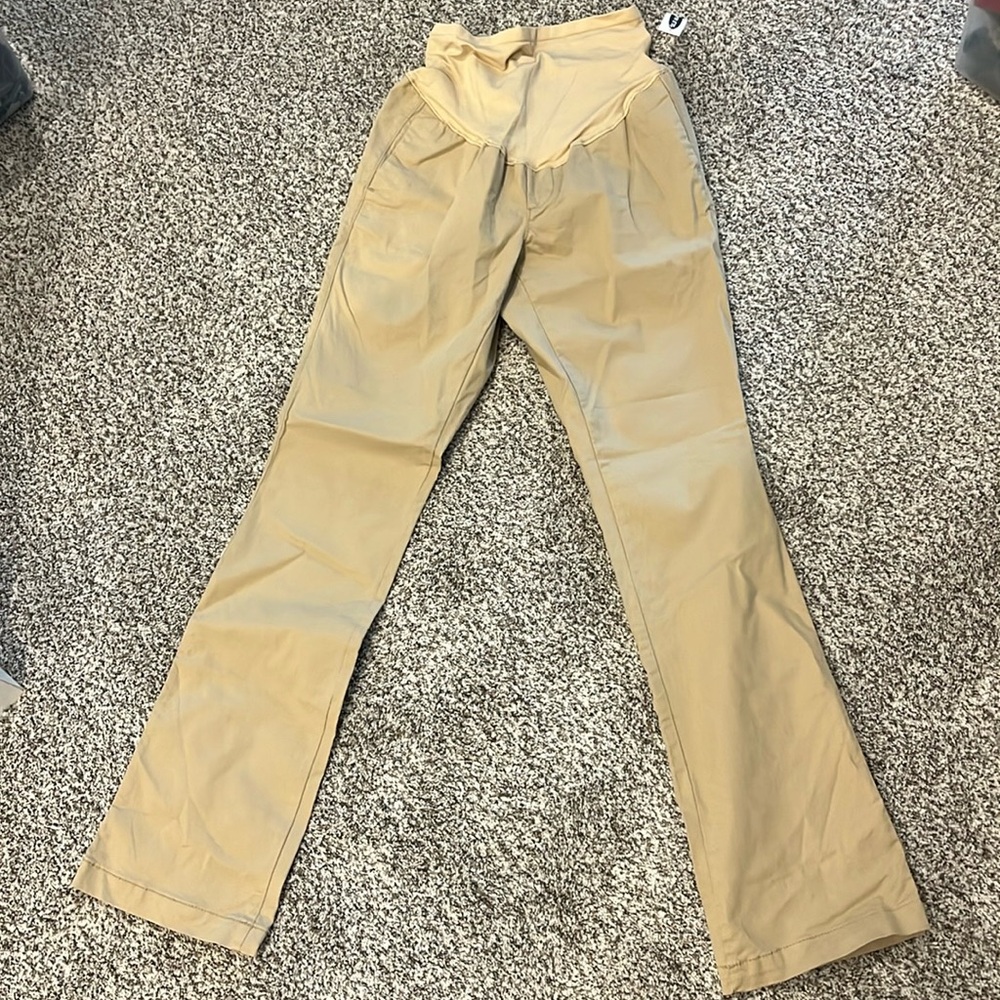 Old Navy full panel maternity pants. Tan, size 4, NwT. Boot cut